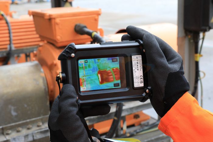 Teledyne FLIR Cx5 ATEX Hazardous Location Thermal Camera in action